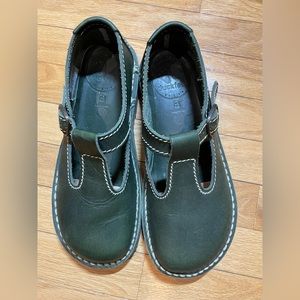 Duckfeet Lolland in green, size 41